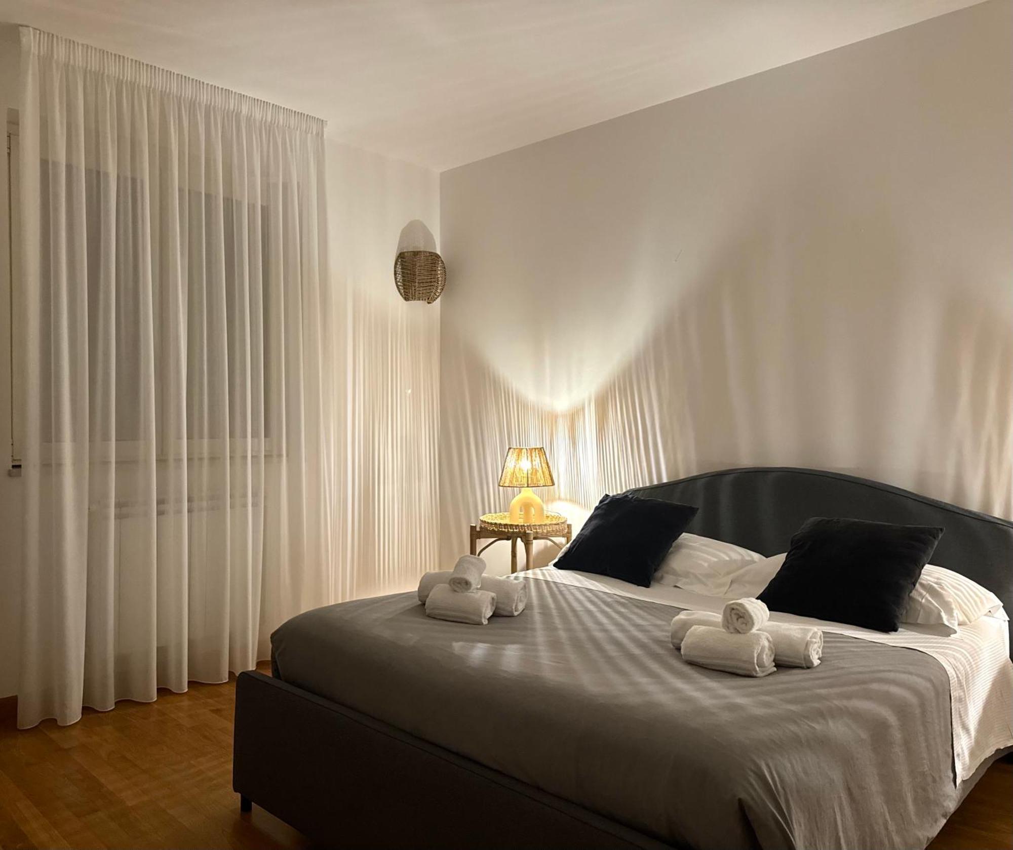 Villa Maria - Apartments In Villa With Pool Полиньяно-а-Маре Экстерьер фото